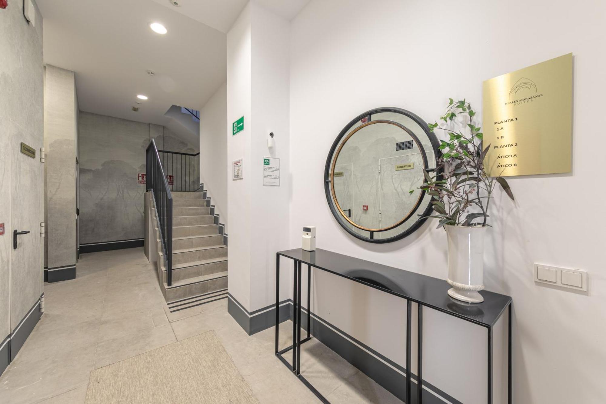 Green-Apartments Reales Atarazanas Suites Sevilla Exteriér fotografie